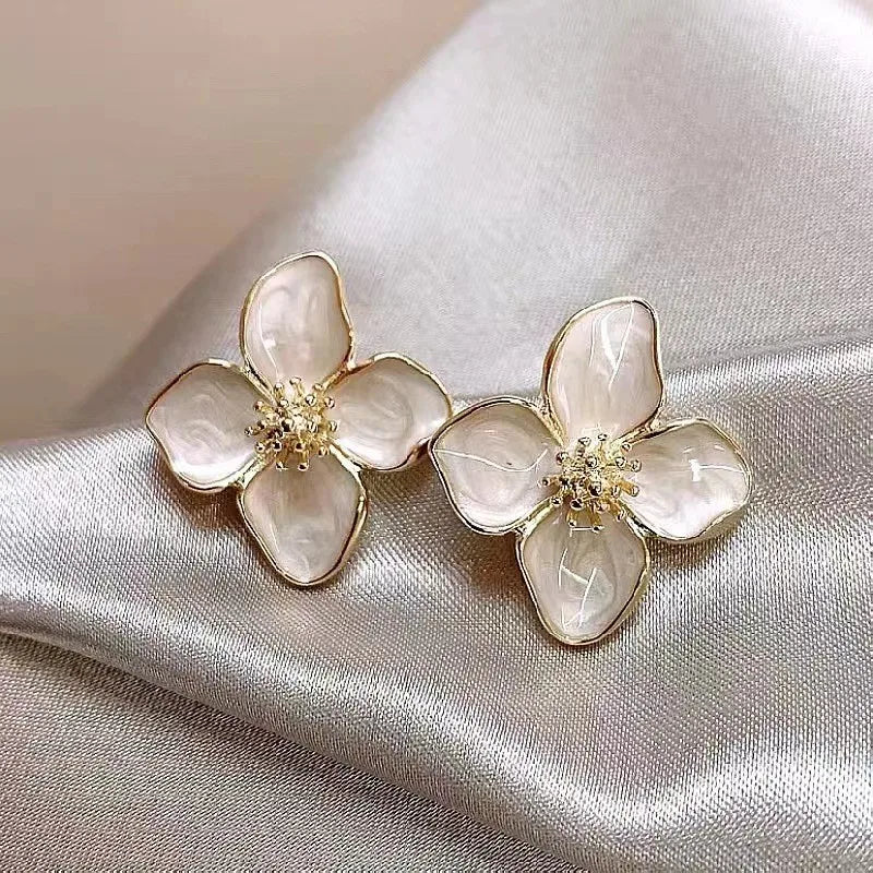 ZAKOL Temperament Flower Earrings